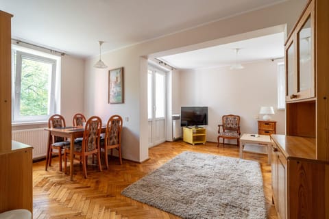 TV and multimedia, Balcony/Terrace, Living room, Dining area