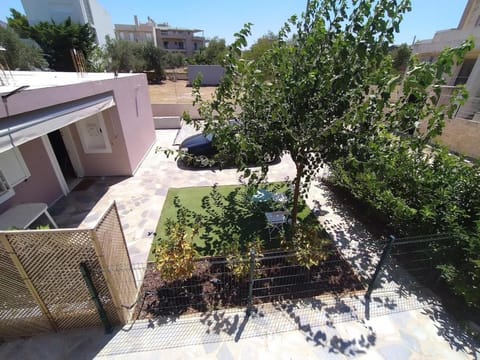 Property building, Day, Garden, Garden view