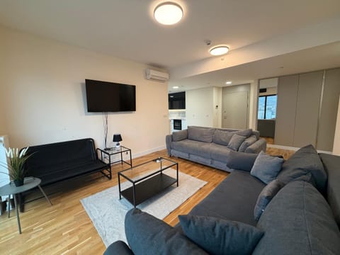 TV and multimedia, Seating area