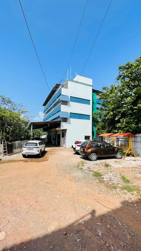 Property building, Day