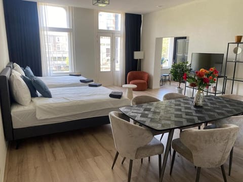 Cozy and best location! 6 person Apartment in Rotterdam