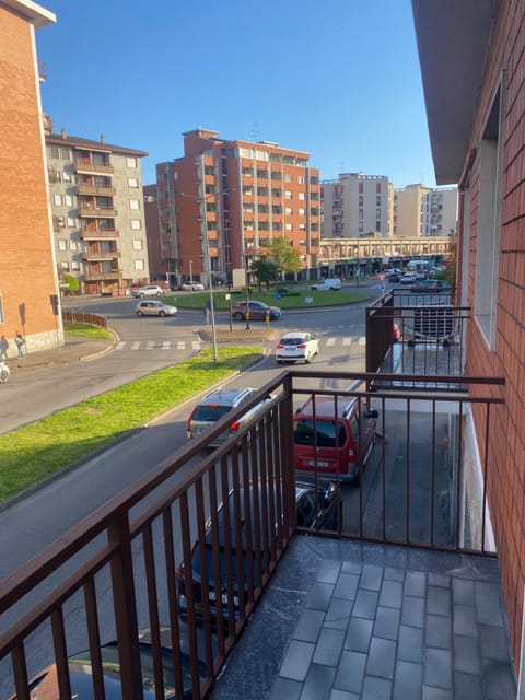 View (from property/room), Balcony/Terrace, Quiet street view