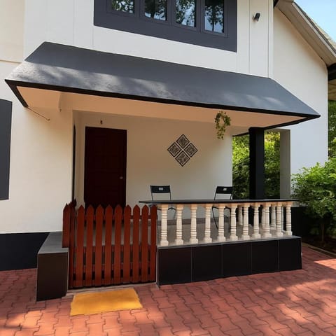 Property building, Balcony/Terrace