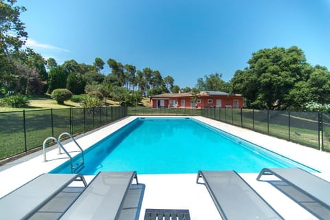 Swimming pool, sunbed