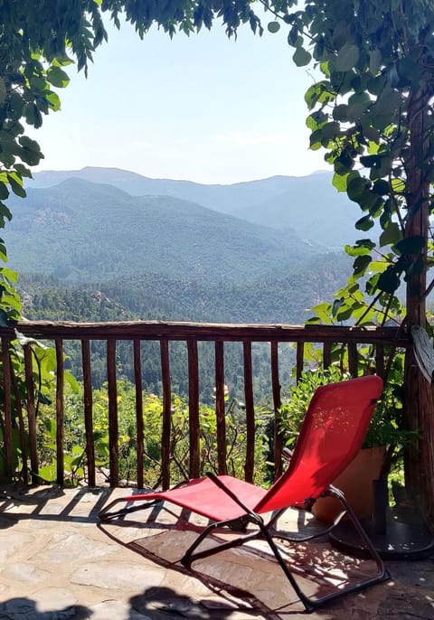 View (from property/room), Landmark view, Mountain view