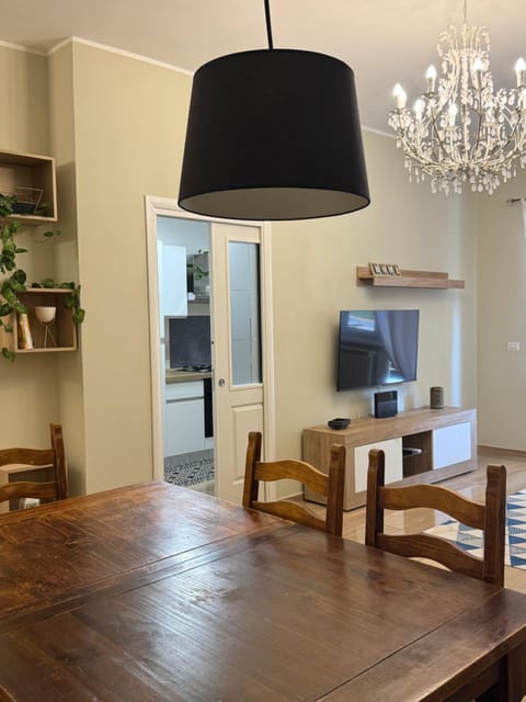 Communal lounge/ TV room, Living room, Seating area, Dining area