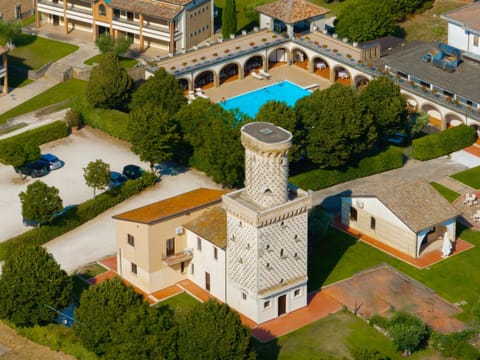 Property building, Day, Landmark view, Pool view, Location