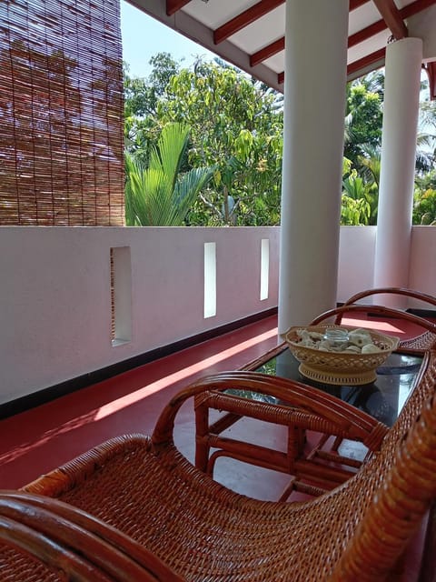 Day, View (from property/room), Balcony/Terrace, Seating area, Dining area