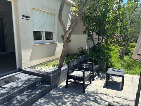 garden studio Apartment in Lika-Senj County