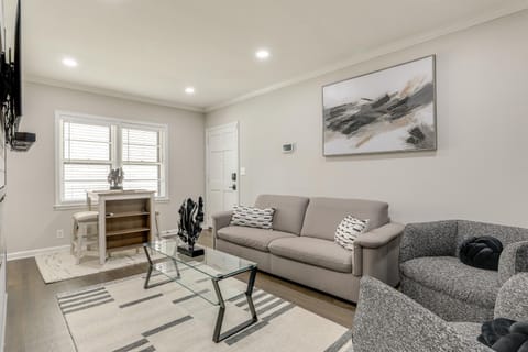 World Cup HQ in Piedmont Heights, 6 Mi to Matches! Apartment in Buckhead