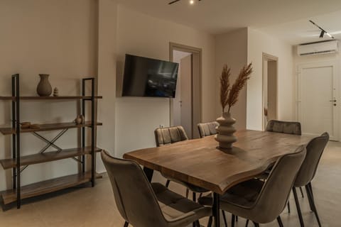 Communal lounge/ TV room, TV and multimedia, Living room