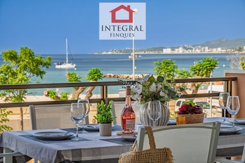 Day, View (from property/room), Balcony/Terrace, Sea view