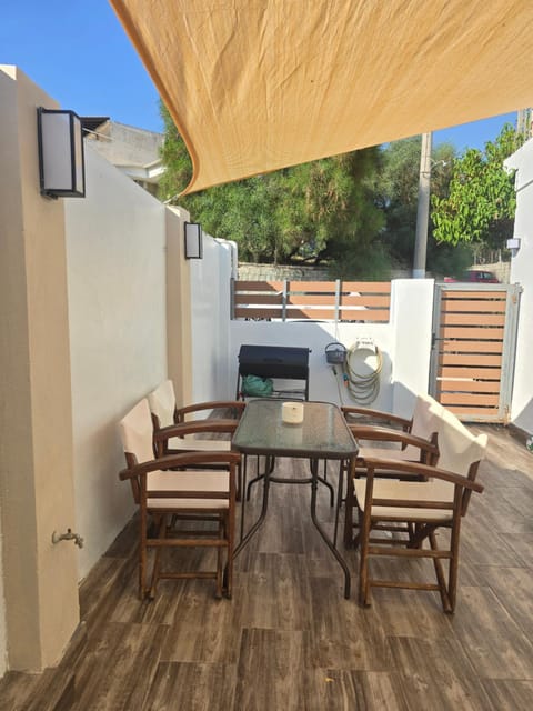 Patio, Balcony/Terrace, Inner courtyard view