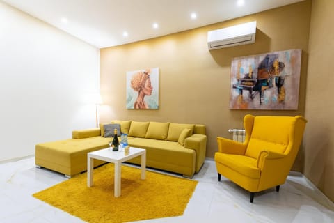 Living room, Seating area, air conditioner