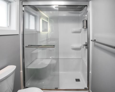 Parkside Pet Friendly Bungalow Villa in Winona