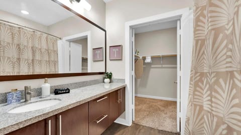 Cozy 1B1B with Pool, Parking, WiFi, Gym 30mnts from Austin Apartment in Leander