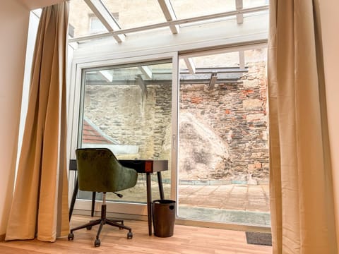 View (from property/room), Balcony/Terrace, Seating area