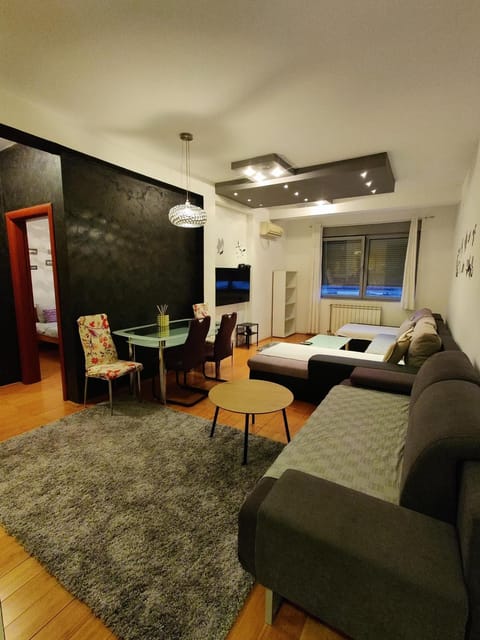 Djurdja apartment, free parking Apartment in Novi Sad