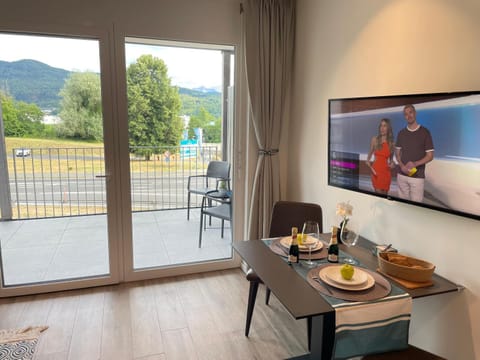 Day, Natural landscape, TV and multimedia, Mountain view