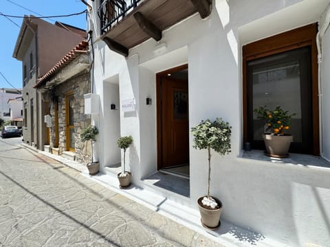 Property building, Day, Quiet street view
