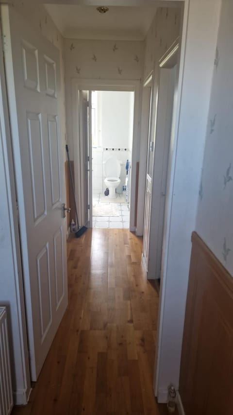 Roomy double bedrooom in serene Hilton Vacation rental in Aberdeen