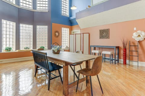 Downtown Apt 23 Mi to Hocking Hills State Park Apartment in Ohio