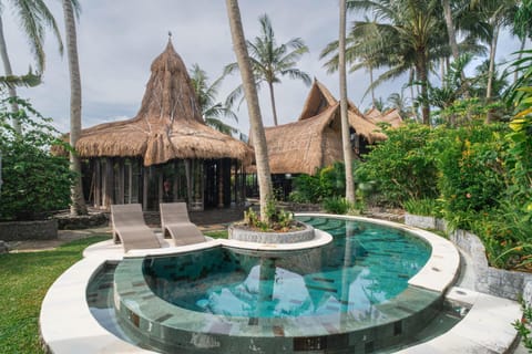 Patio, Day, Natural landscape, Balcony/Terrace, Garden view, Pool view, Swimming pool, Swimming pool, sunbed