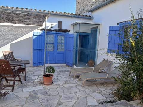 Property building, Patio