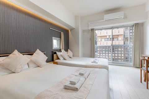 Bed, Photo of the whole room, Bedroom, air conditioner