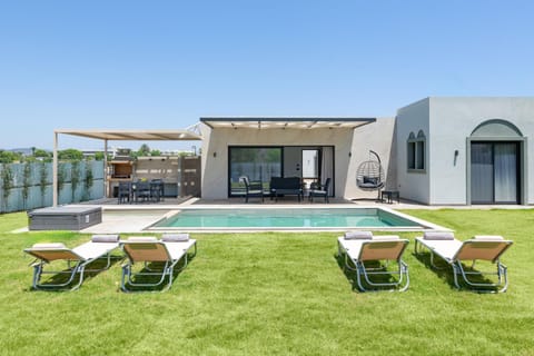 Day, Garden, Garden view, Pool view, Swimming pool, sunbed