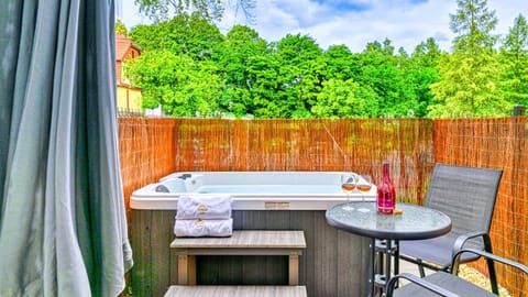 Hot Tub, Balcony/Terrace