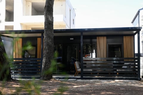 Property building, Day