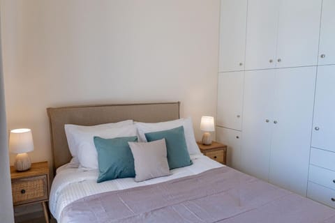 Bed, Bedroom, wardrobe