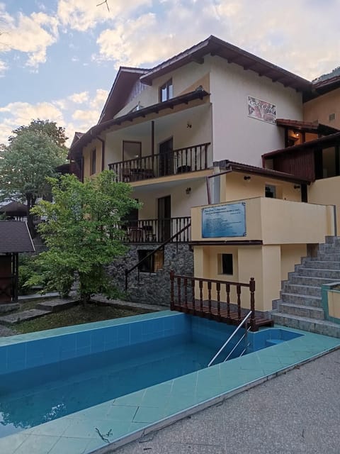 Casa Crina Bed and Breakfast in Serbia
