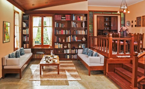 Library, Living room, Photo of the whole room, Seating area, Dining area