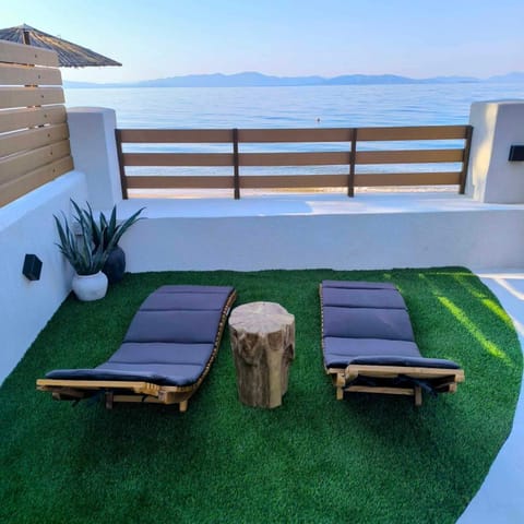 Natural landscape, Balcony/Terrace, Living room, sunbed