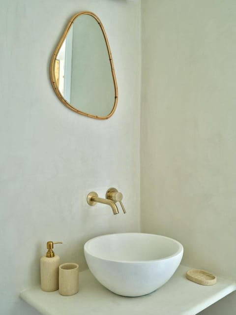 Paria Home Apartment in Naousa