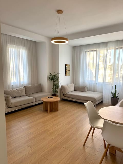 Living room, Photo of the whole room