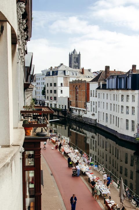 Il Ponte Private Room with Hotel-Style Comfort Apartment in Ghent