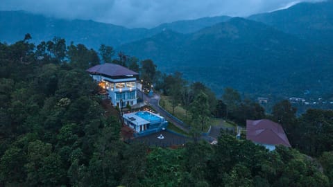 Property building, Nearby landmark, Day, Natural landscape, Bird's eye view, Mountain view, Swimming pool