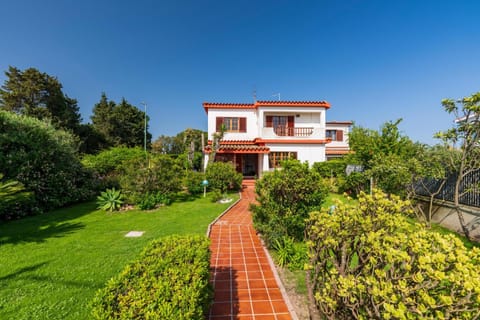 Property building, Natural landscape, Garden, Garden view