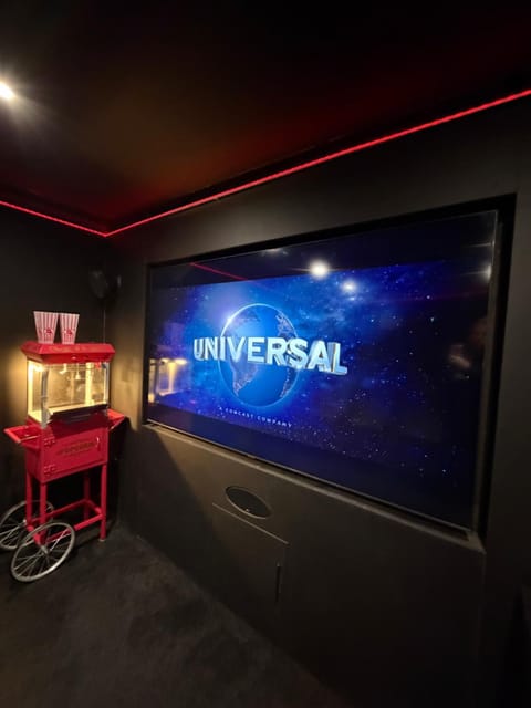 Devon Retreat,Indoor Pool,Hot-Tub,Sauna,Cinema,Gym House in Newton Abbot