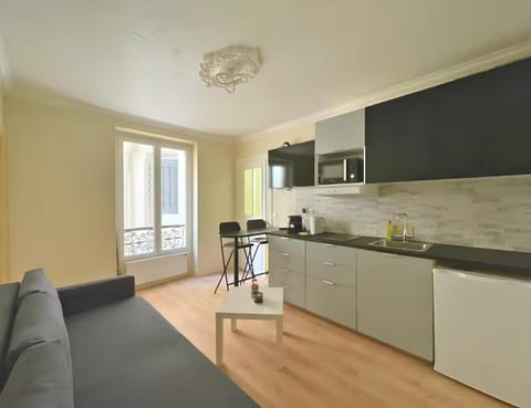 Communal lounge/ TV room, Living room, Lounge or bar, Seating area, Communal kitchen