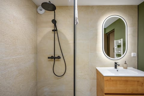 Le 16-Appart'Hôtel-GregIMMO Apartment in Montbéliard