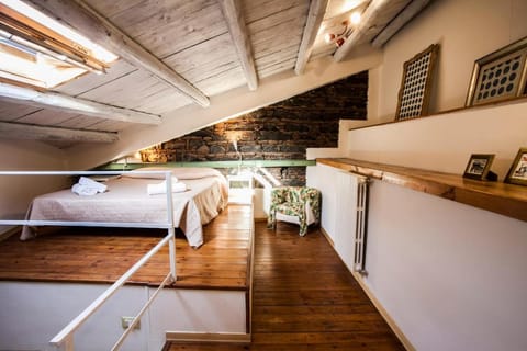 Bed, Living room, Photo of the whole room, Seating area, Bedroom