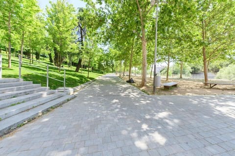 Studio with balcony Everything you need Temporary AMA144 Apartment in Centro