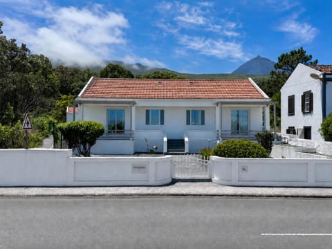 Property building, Day, Natural landscape, Mountain view