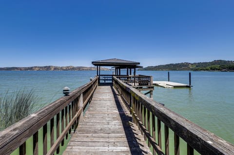 Dock, Slip and Launch Waterfront Home on Clear Lake House in Clear Lake