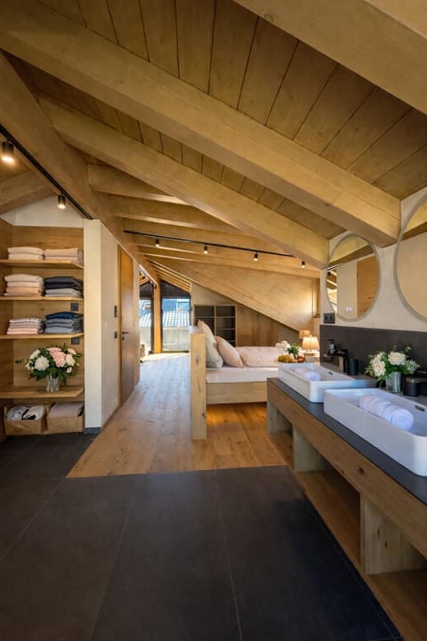 Boutique ChaletS Alpi - Private Sauna & Garden Apartment in Garmisch-Partenkirchen