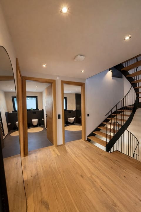 Boutique ChaletS Alpi - Private Sauna & Garden Apartment in Garmisch-Partenkirchen